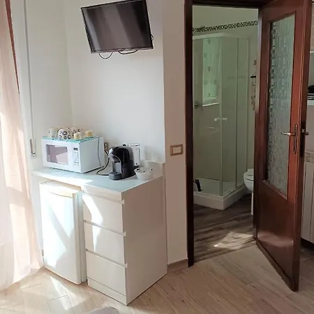 White Bed & Breakfast 2*