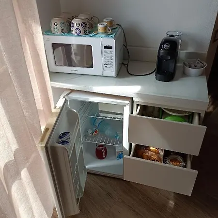 Bed & Breakfast White