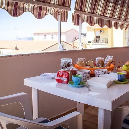 Bed & Breakfast White 2*