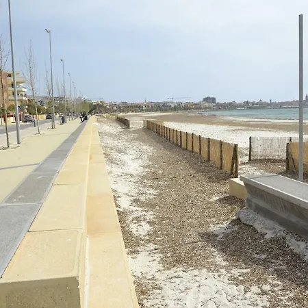 ゲストハウス White アルゲーロ