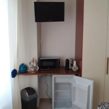 White 3*