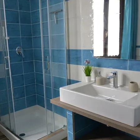 Oda ve Kahvaltı White