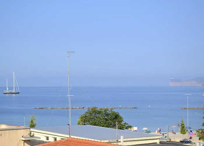 White Πανσιόν