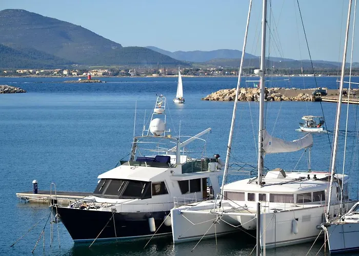 Πανσιόν White 3*